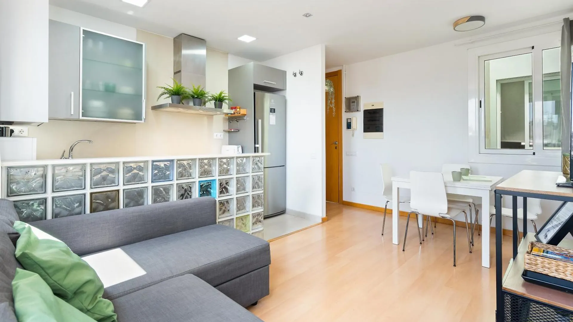 Apartamento Fridays Flats Bright & Breezy Barcelona