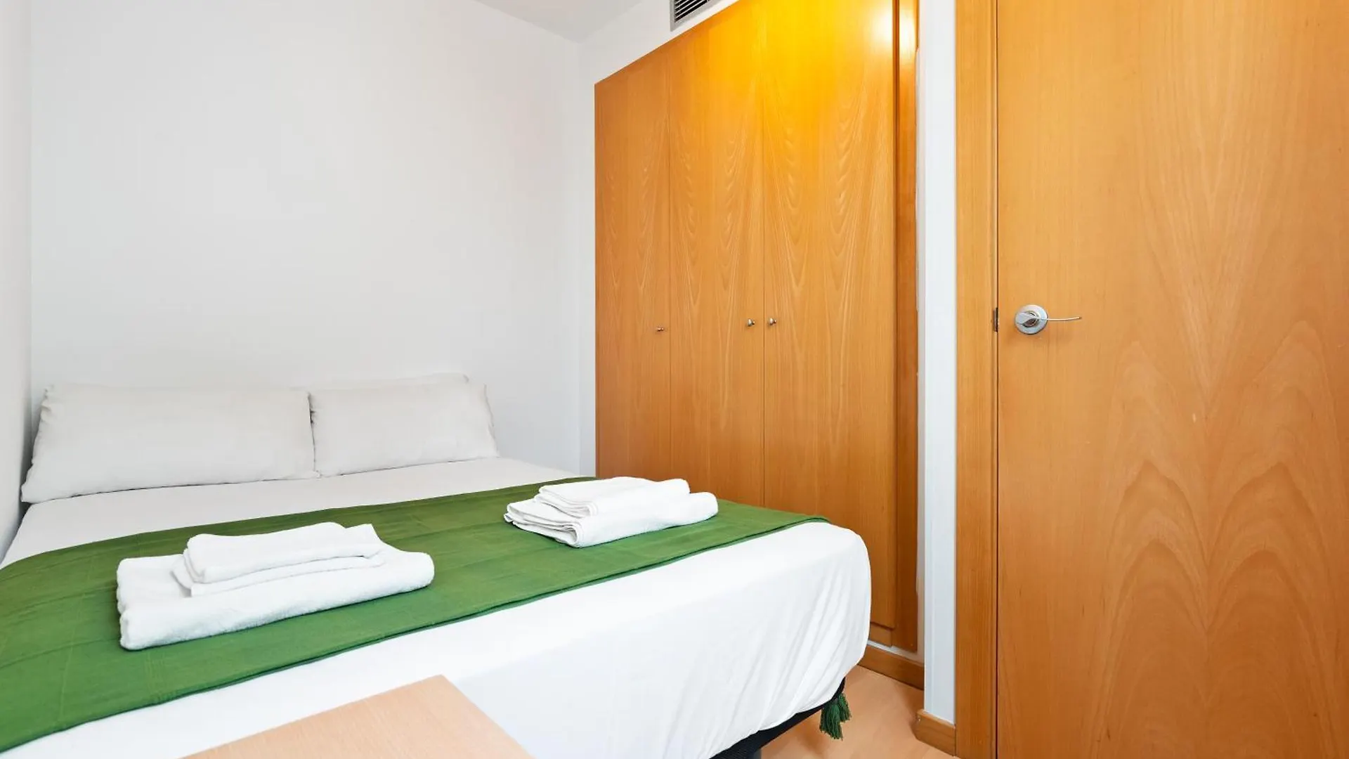 Apartamento Fridays Flats Bright & Breezy Barcelona